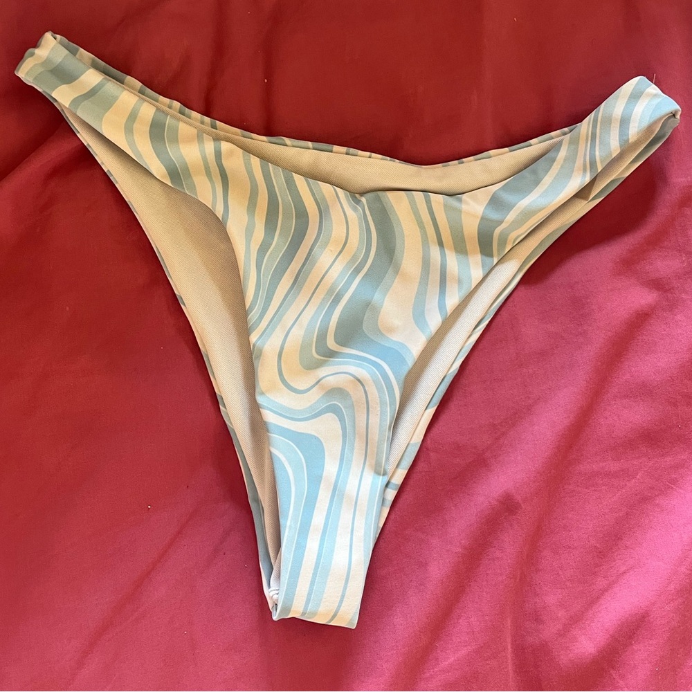 Trendy Bikini Bottoms